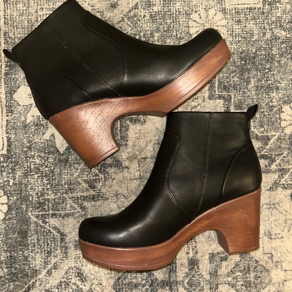 BOC Black and Brown Heeled Boots with Modern Silhouette - Picture 1 of 8